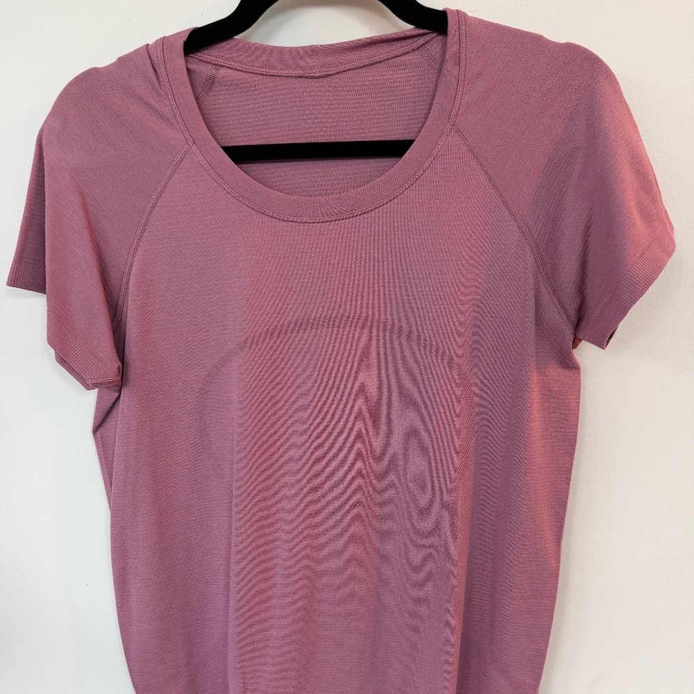 Lululemon Swiftly Short-Sleeve 2.0 Marble in Velvet Dust Size 12